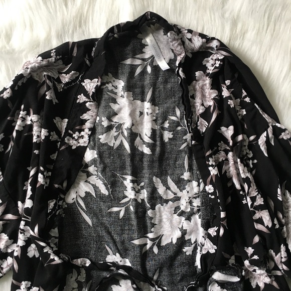 Spiritual Gangster Floral Black Maya Kimono - Picture 2 of 8